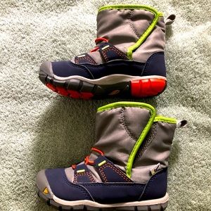 Keen toddler 8 waterproof snow boots